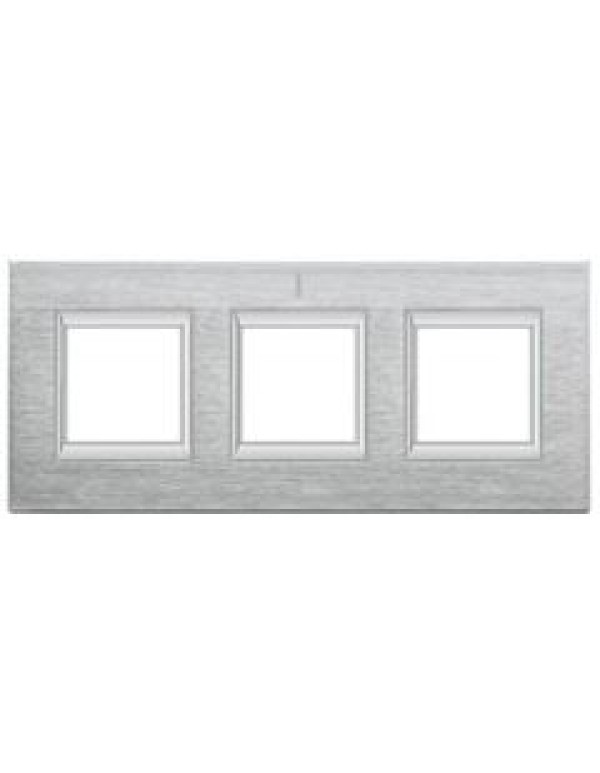 Рамка BT (Legrand) AXOLUTE 3-постовая цвет хром (HA4802/3CR)