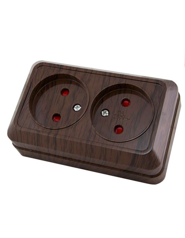 Розетка двойная 2П открытой установки с з/ш IP20 10А, бук  Ладога  | SQ1801-0039 | TDM