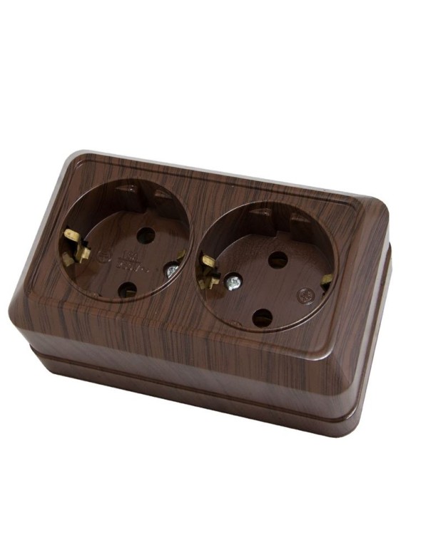 Розетка двойная 2П+З открытой установки IP20 16А, бук  Ладога  | SQ1801-0036 | TDM